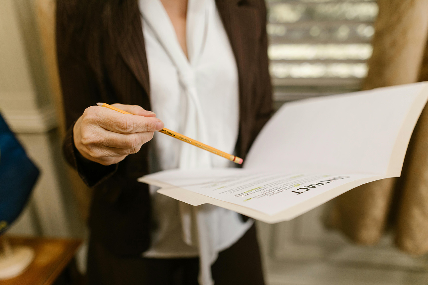 8 Employment Contract Clauses Many Irish Employers Forget